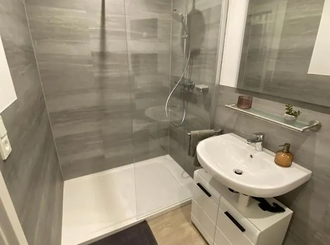 Schoene „zum Glueck“ *